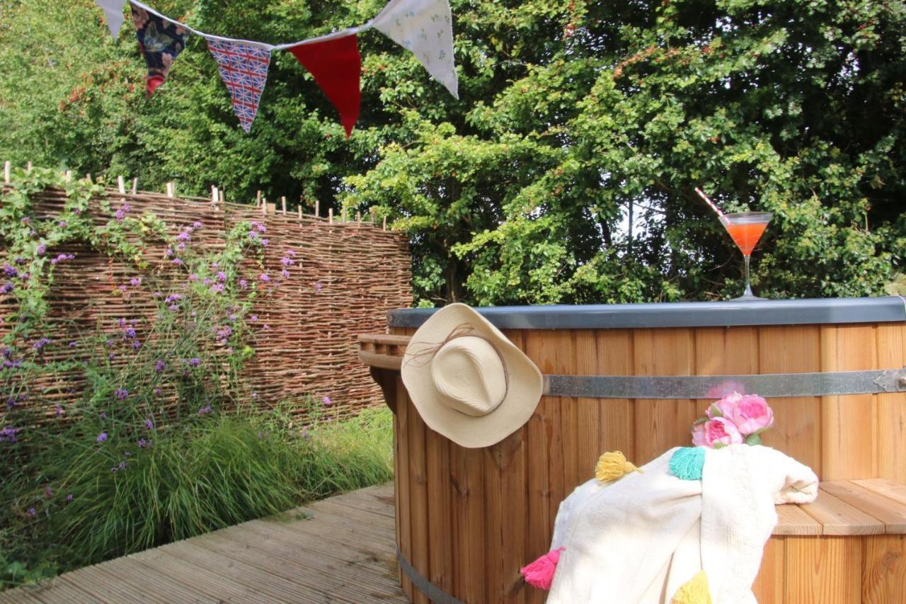 Stamford Meadows Glamping With Private Hot Tubs Hotel Eksteriør billede